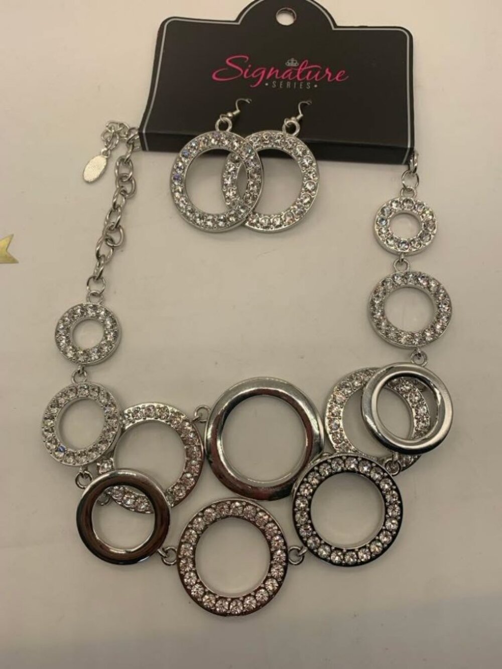 NWT Paparazzi Zi Signature Collection "The Keila" Silver Tone & Rhinestone Set